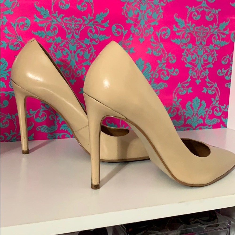 Steve Madden Proto pump